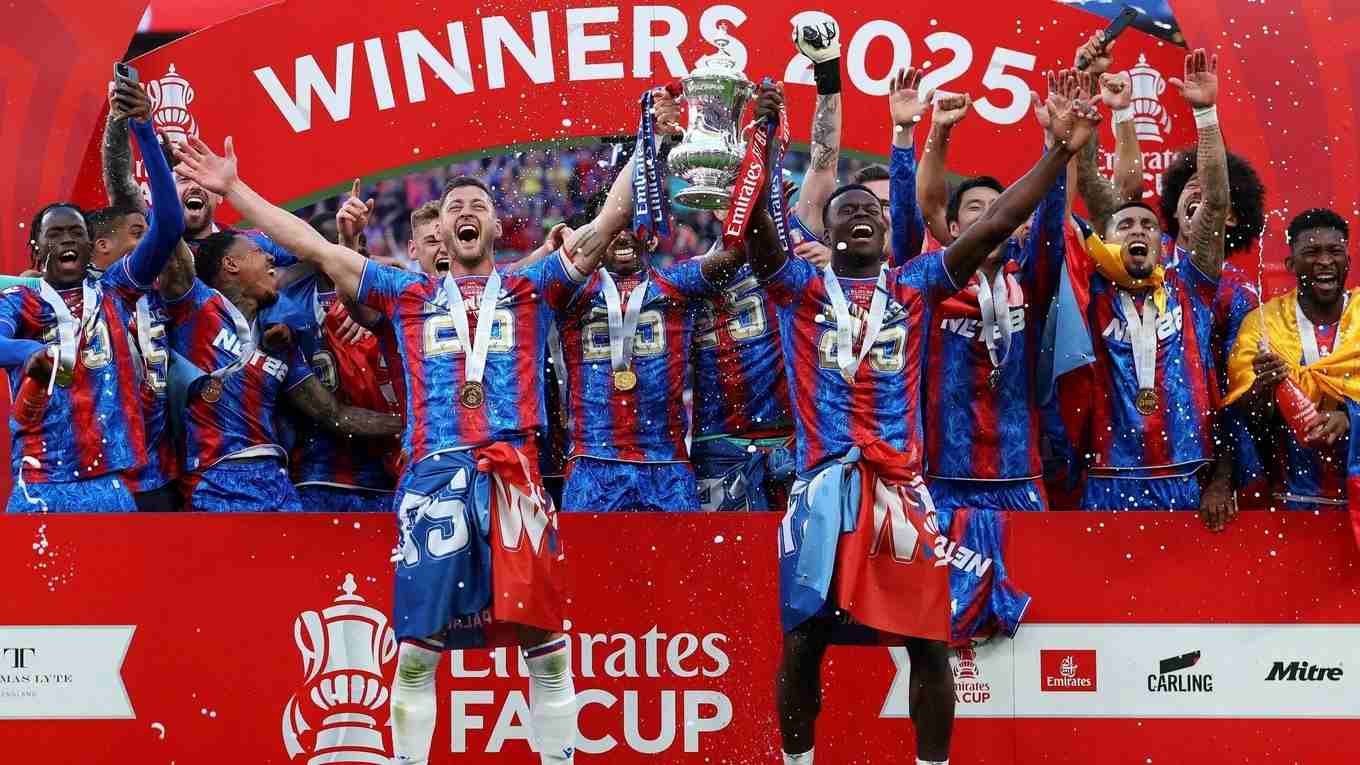 Bê Bối ‘Đa CLB’ Khiến Crystal Palace Bị Đẩy Khỏi Europa League 1 Crystal Palace mất vé Europa League vì vi phạm đa CLB